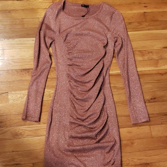 Dress - Picture 3 of 3